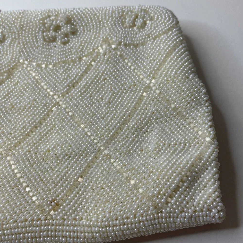 La Regale clutch purse Italian beads White Japan‎ Vintage Mid Century Floral EL4